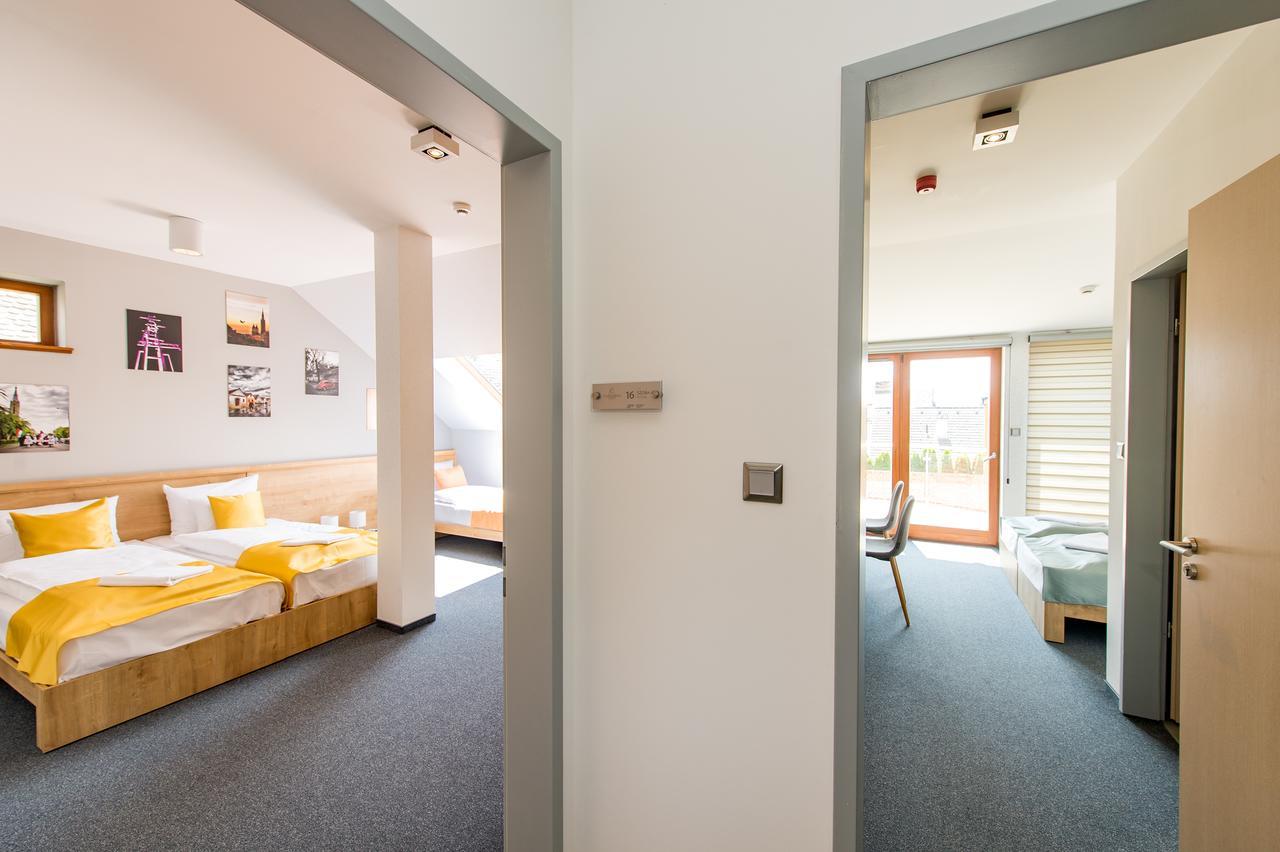 Pilvax Hotel Superior カロチャ エクステリア 写真